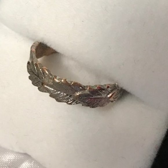 Vintage (1979) Avon Leaf Band Silver Ring Sz 7 - Picture 1 of 5